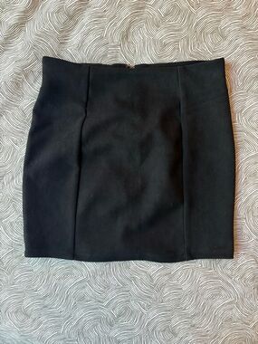 iris Black Structured Mini Skirt